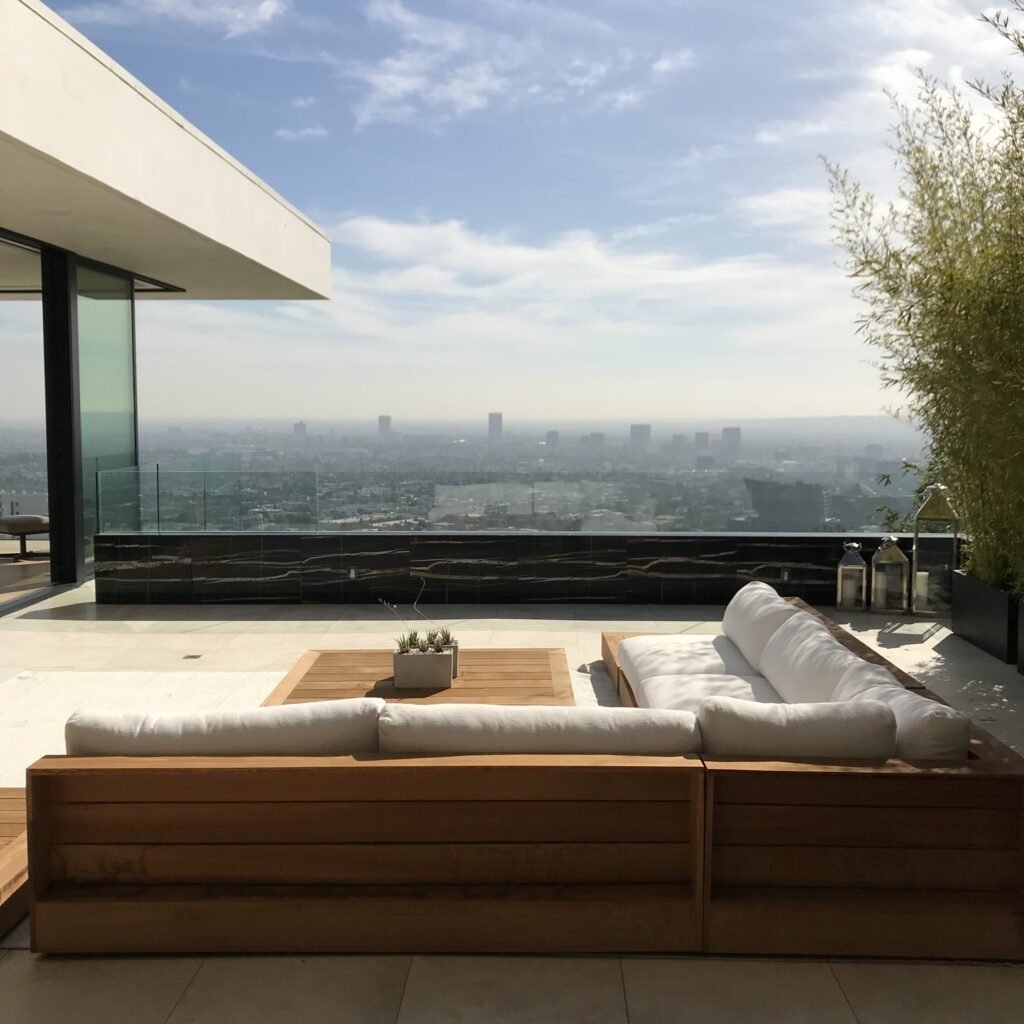 The Bird Streets: Anatomy of a Trophy Market, Los Angeles real estate