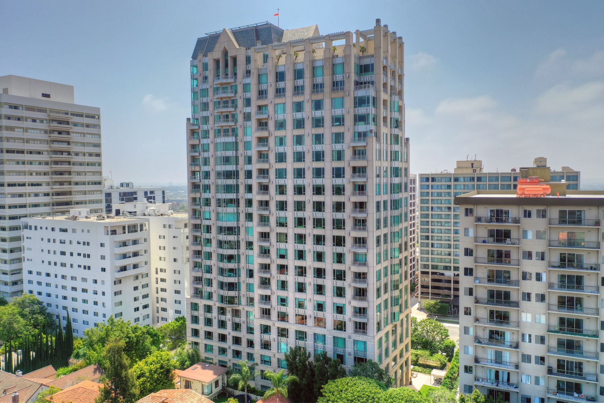 The Remington Condos Wilshire Corridor
