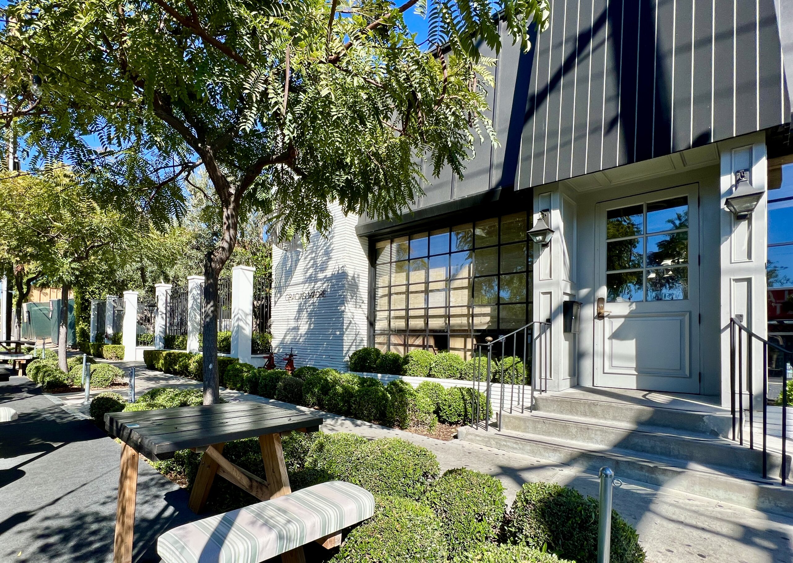 Beverly Grove vs West Hollywood: Where the Line Runs and Which Side Fits Which Buyer