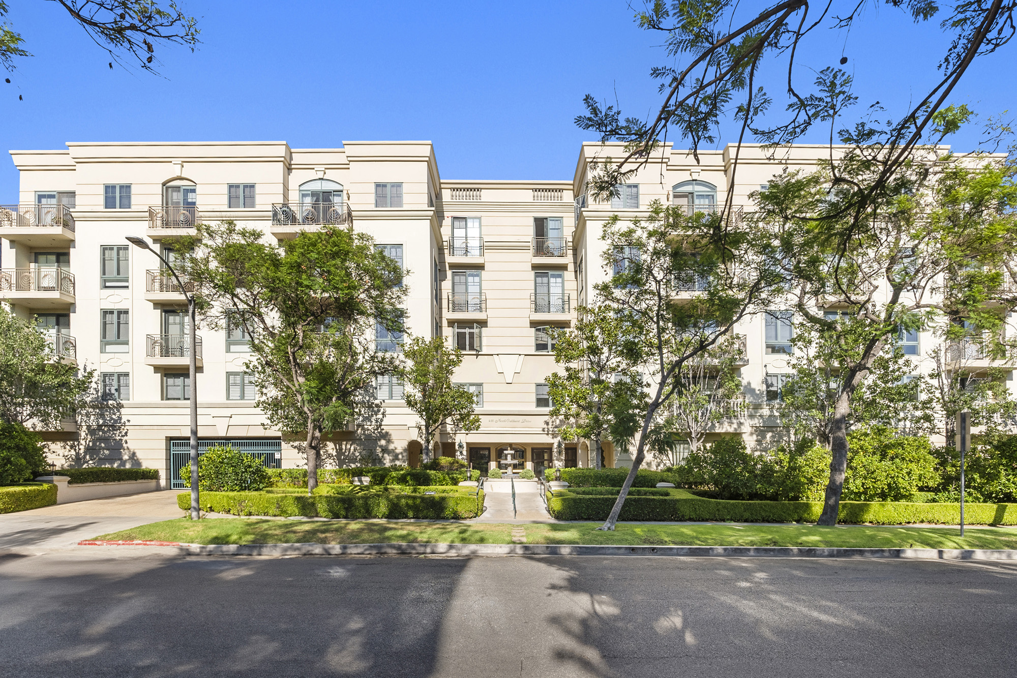 Chateau de Chene in Beverly Hills, CA