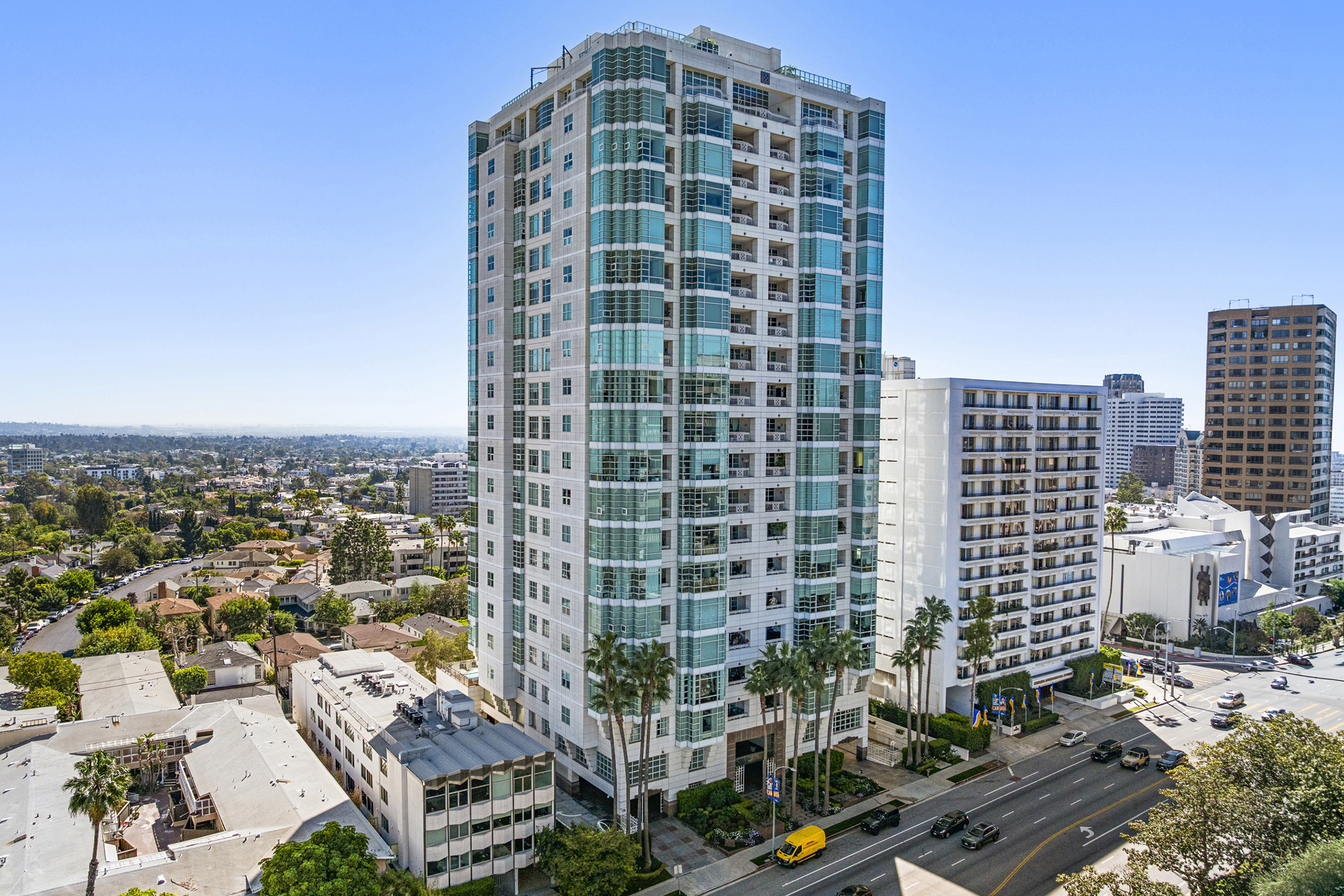 La Tour Condominiums on the Wilshire Corridor in Los Angeles, CA