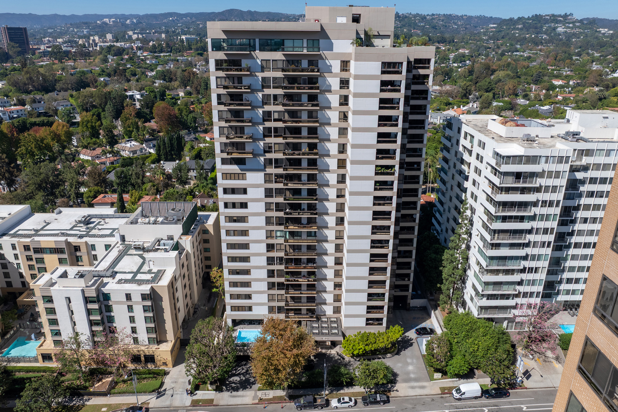 The Grand Wilshire Corridor Condominiums