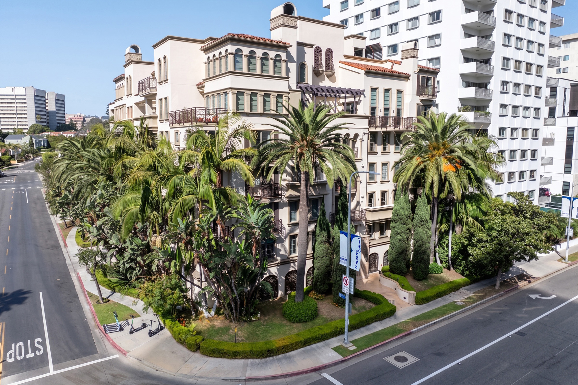 The Venzia Condominiums on the Wilshire Corridor