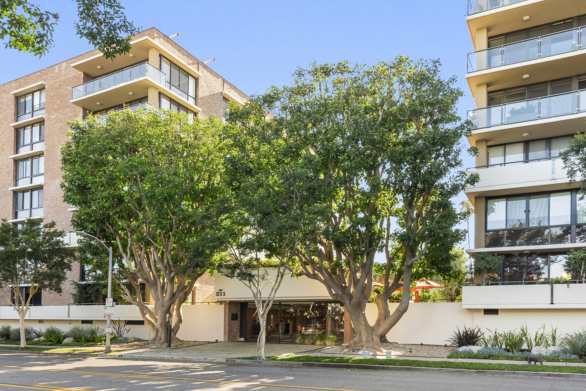 Two Eleven Spalding Condos in Beverly Hills, CA