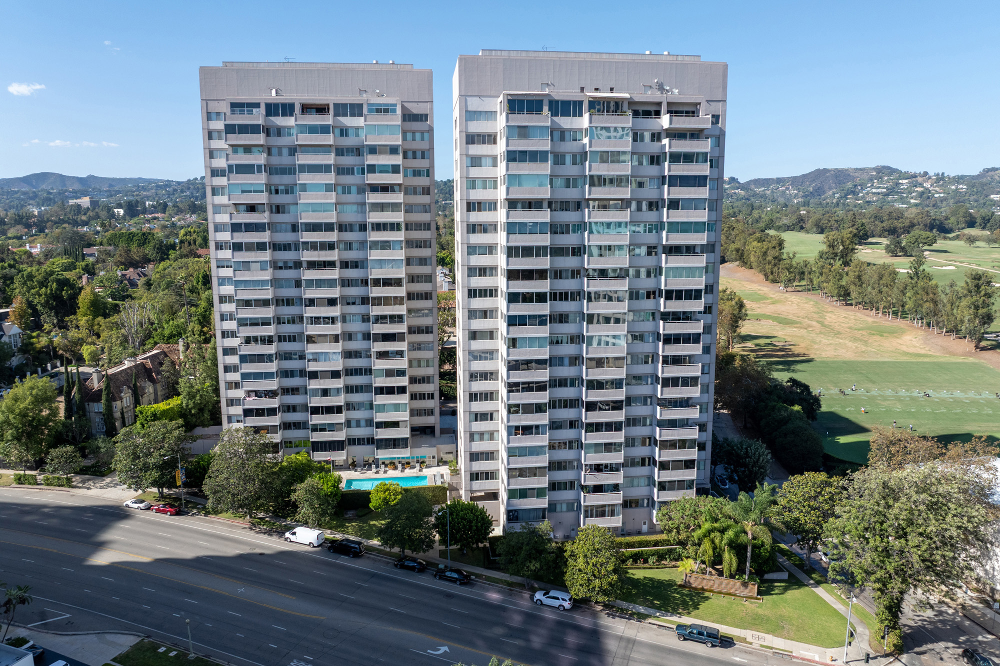 Wilshire Comstock condominiums